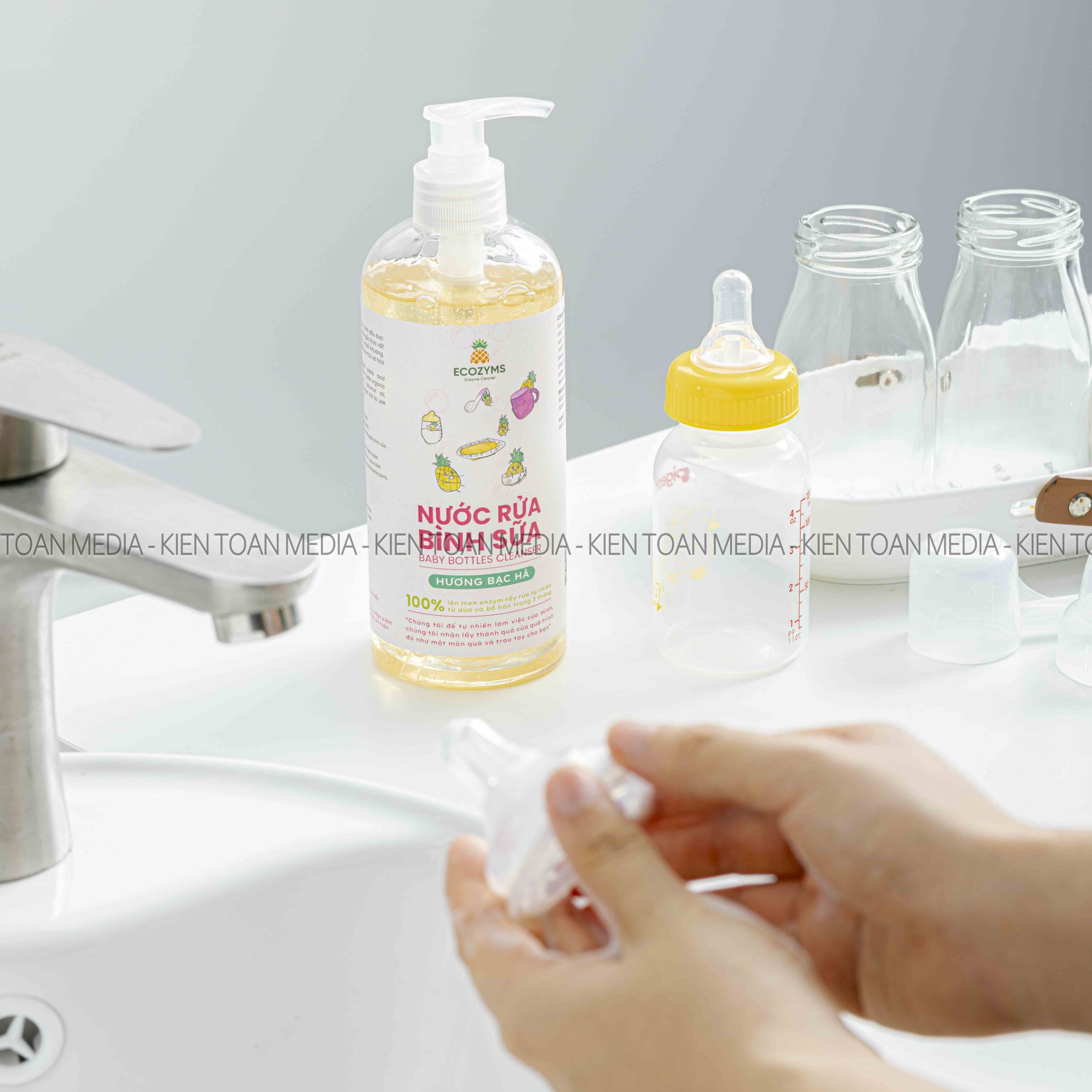 Studio Chụp Ảnh Thương Hiệu Việt Nam – Chất Lượng Cao, Chuẩn Thương Mại