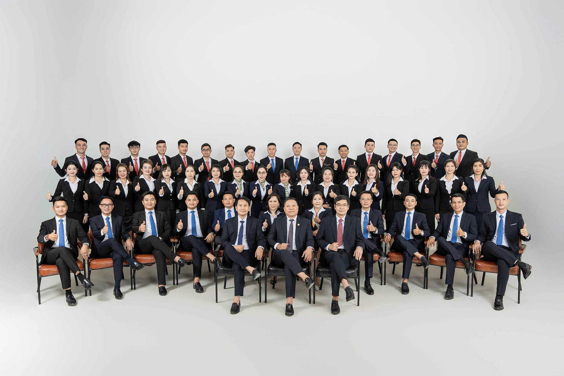 Chụp ảnh doanh nghiệp 2026 - Chụp ảnh profile doanh nghiệp | Kiến Toàn Media