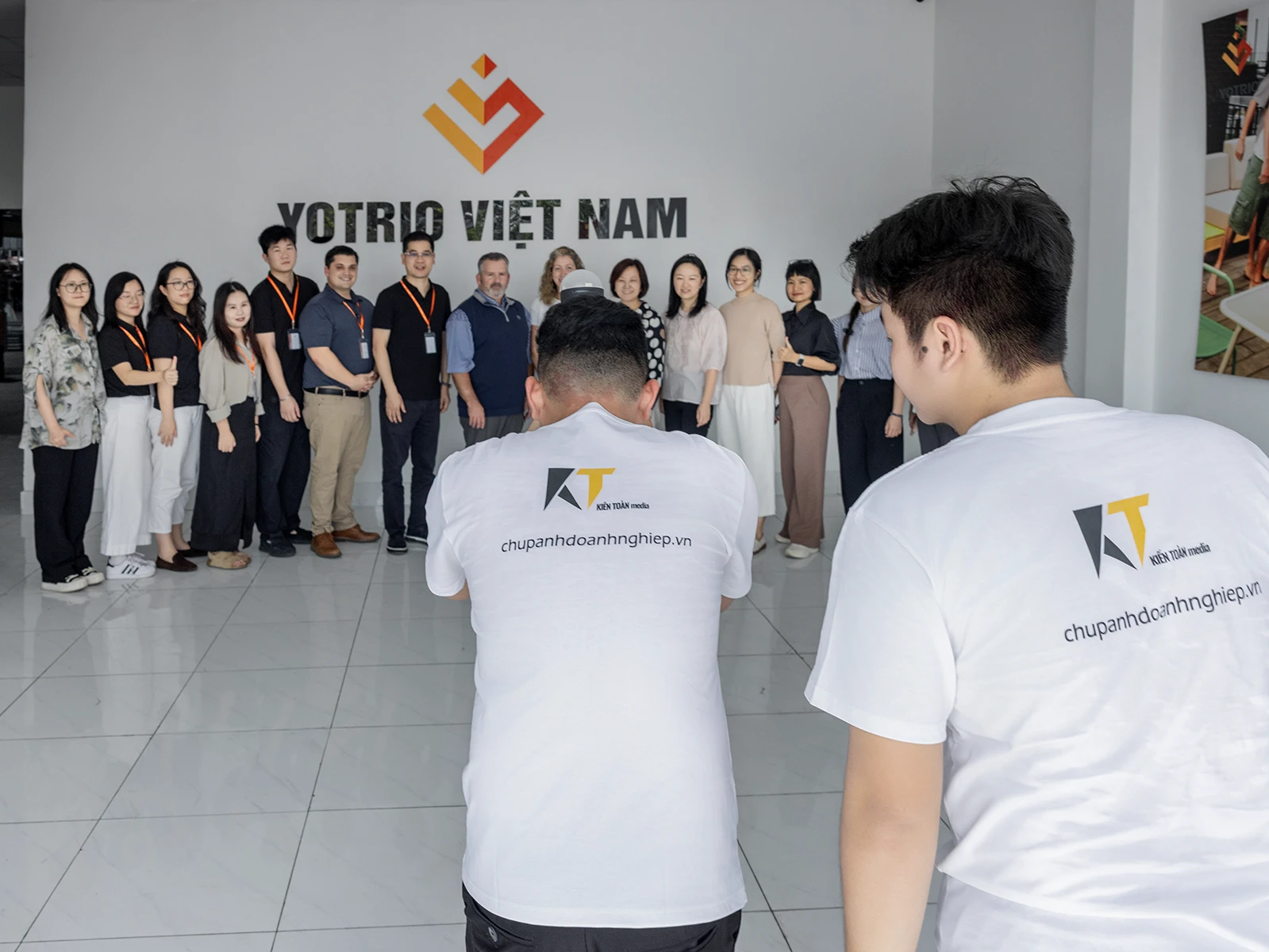Studio Chụp Ảnh Quảng Cáo Doanh Nghiệp Chuyên Nghiệp Tại TP.HCM | Kiến Toàn Media