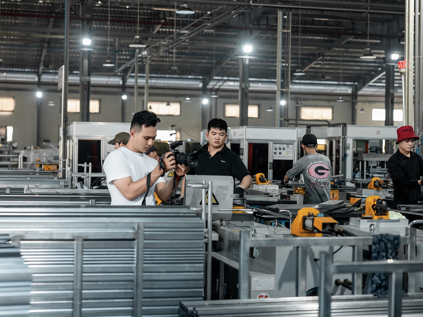 Studio Chụp Ảnh Quảng Cáo Doanh Nghiệp Chuyên Nghiệp Tại TP.HCM | Kiến Toàn Media