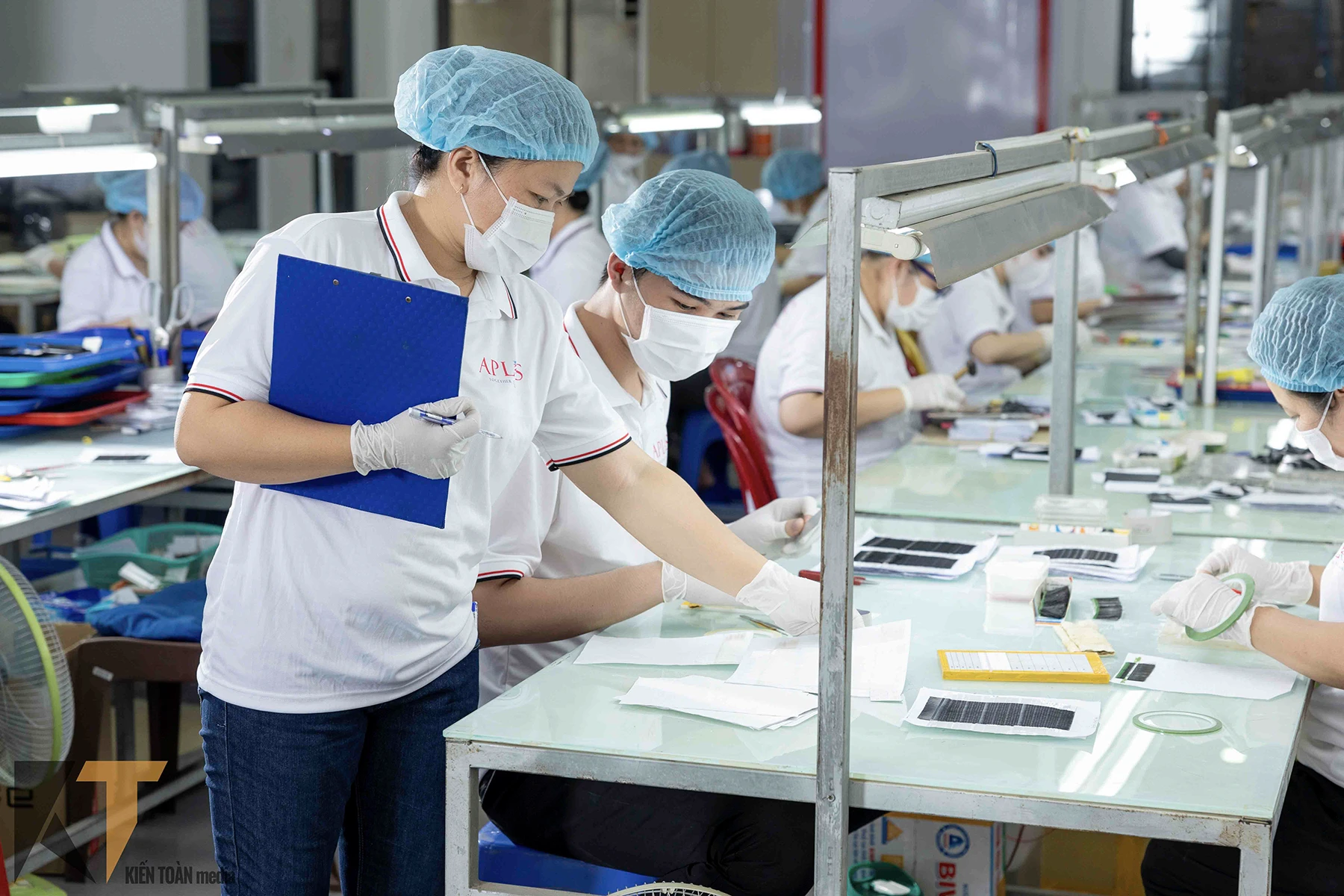 Studio Chụp Ảnh Thương Hiệu Việt Nam – Chất Lượng Cao, Chuẩn Thương Mại